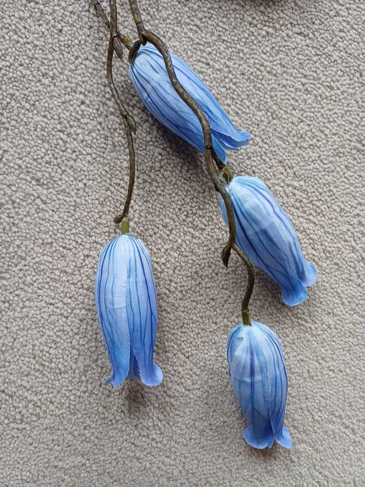 Mooie kleur hangtakken, 2 stuks, NIEUW, Kunstbloem, Nieuw, Ophalen of Verzenden, Onderhoudsvrij