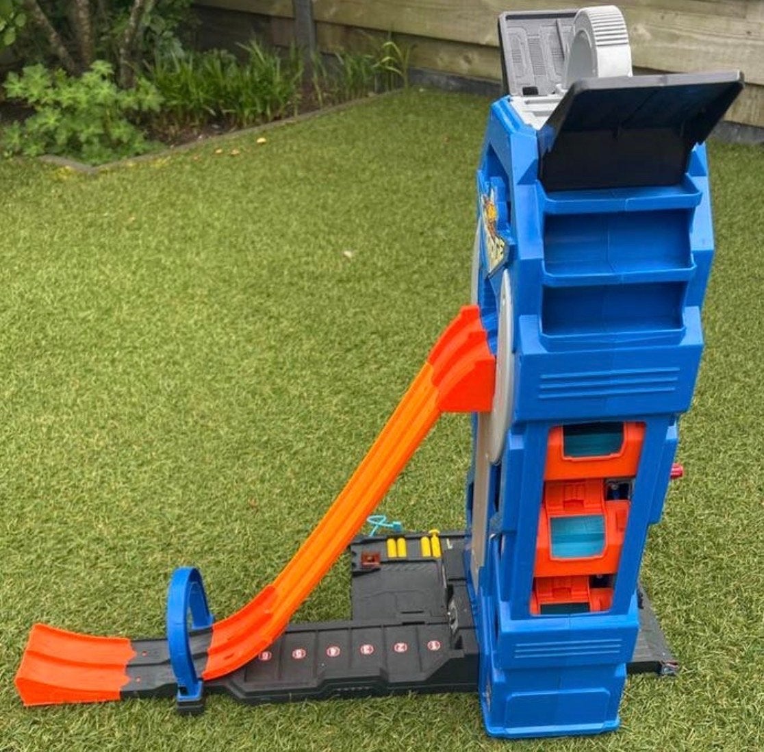 Hot Wheels Mega Garage Speelset, Ophalen, Zo goed als nieuw