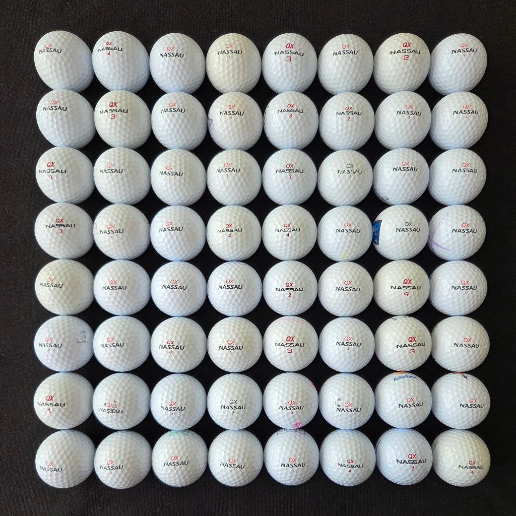 64 stuks mooie Nassau QX golfballen, Ophalen of Verzenden, Zo goed als nieuw, Bal(len)