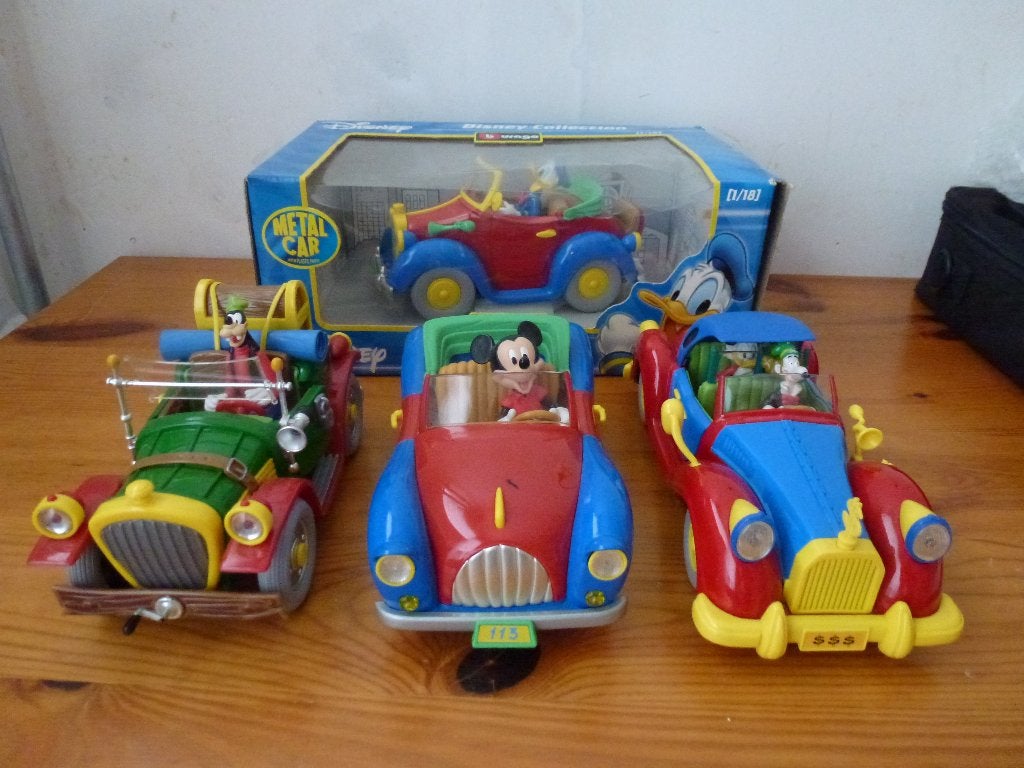 4x Bburago Disney Classic Collection 1/18, Verzamelen, Disney, Ophalen of Verzenden, Overige figuren, Zo goed als nieuw, Beeldje of Figuurtje