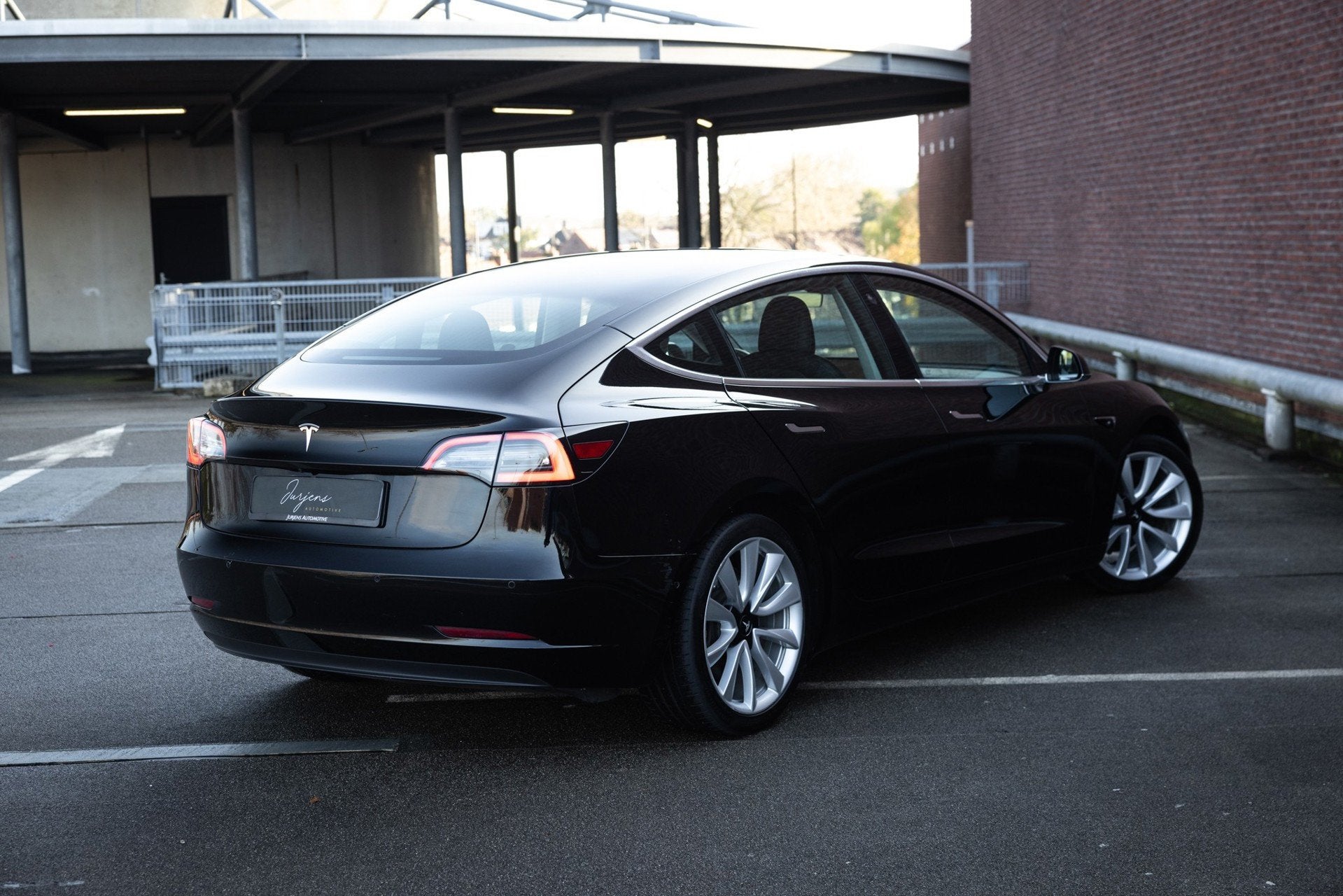 Tesla Model 3 Standard Plus (306pk) LFP | Performance velgen, Auto's, Automaat, Dealer onderhouden, Achterwielaandrijving, Gebruikt