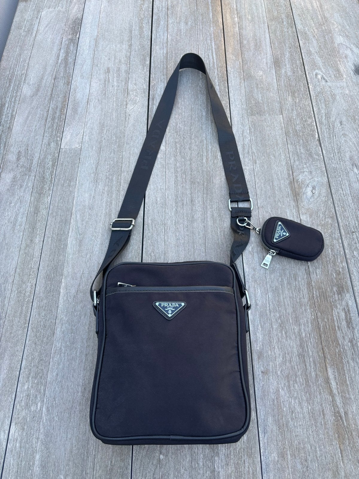 Prada schoudertas unisex, Ophalen of Verzenden, Zo goed als nieuw, Zwart, Overige merken