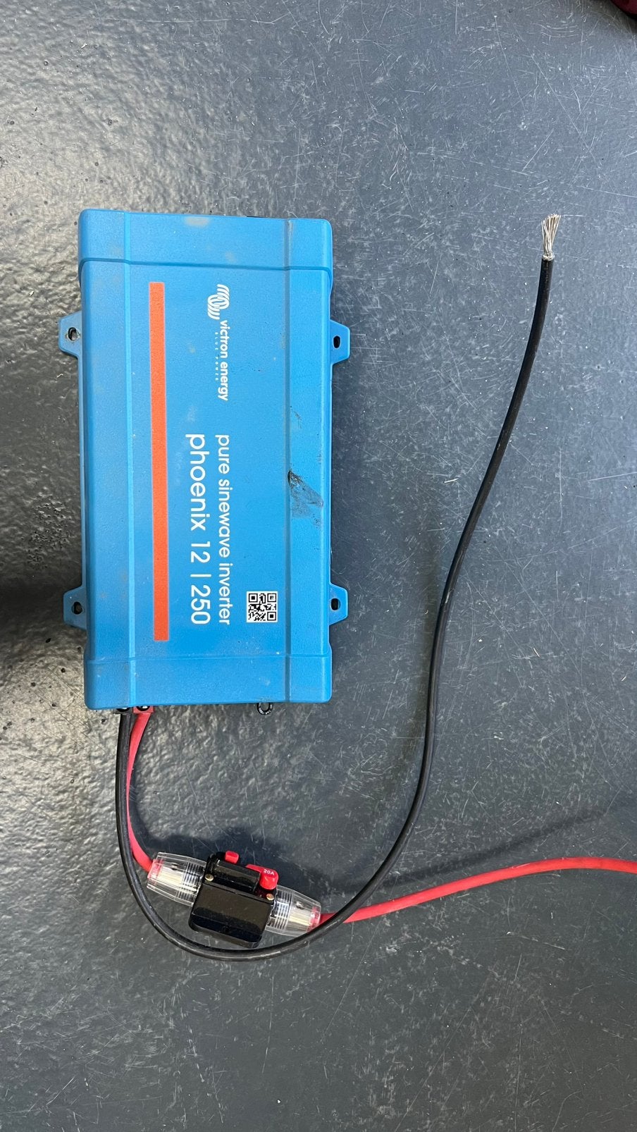 Victron 250Va omvormer 12-230, Ophalen, Zo goed als nieuw, Overige typen