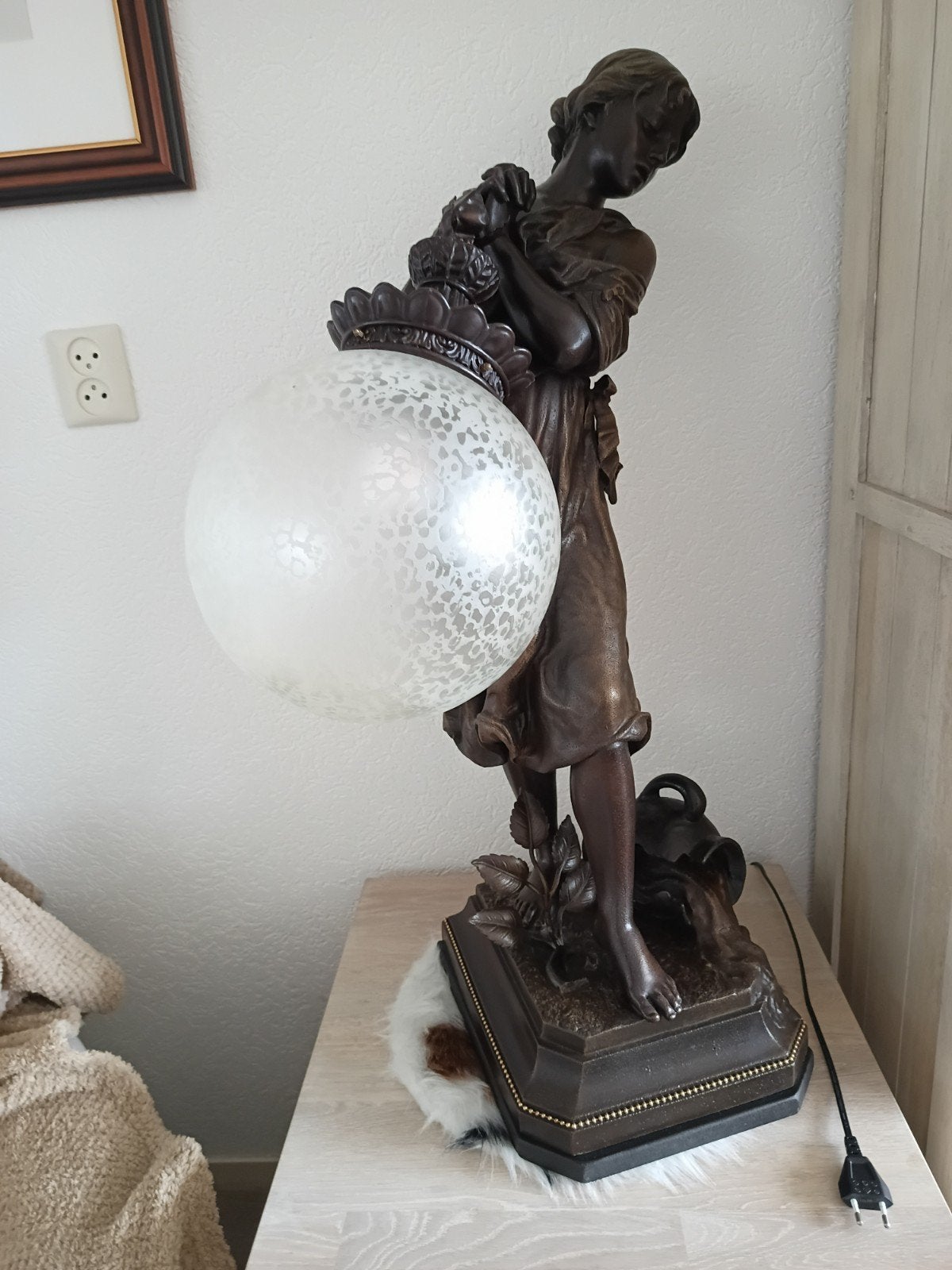 te koop supermooi antiek beeld met lamp, Antiek en Kunst, Ophalen