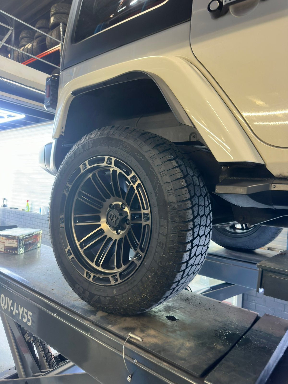 JEEP WRANGLER ALLE SOORTEN VELGEN BANDEN 5x127 5x JK JL JT, Auto-onderdelen, Banden en Velgen, Ophalen, All Season