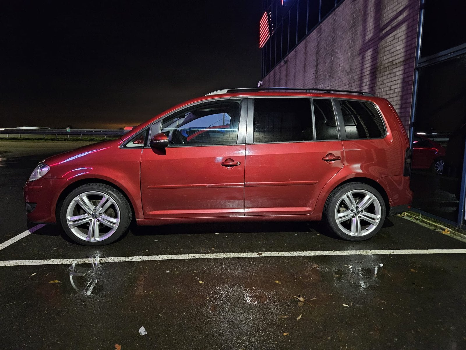 Volkswagen Touran 1.4 TSI 103KW 5P 2010 Rood, Auto's, Volkswagen, Voorwielaandrijving, 4 cilinders, Handgeschakeld, Particulier