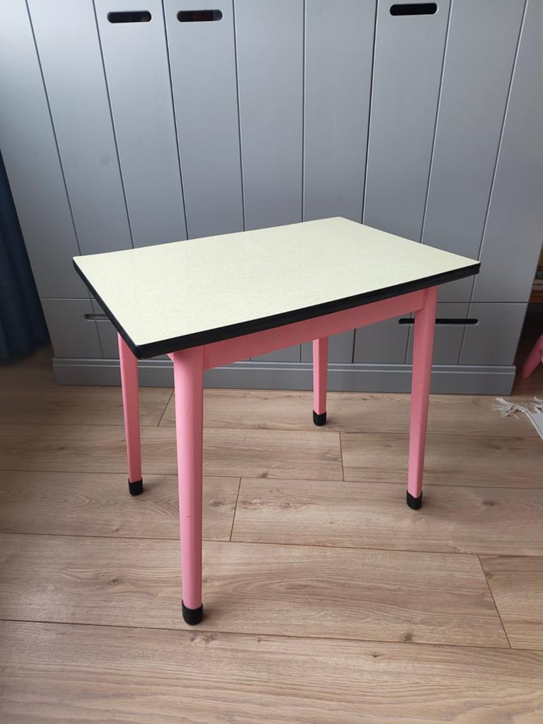 Leuke roze kleutertafel, Ophalen, Gebruikt, Tafel(s)