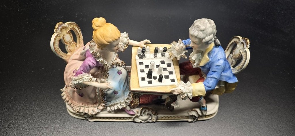 Vintage Porseleinen Beeldje: Schakers in Rococo Stijl, Verzamelen, Beelden en Beeldjes, Ophalen, Gebruikt, Mens