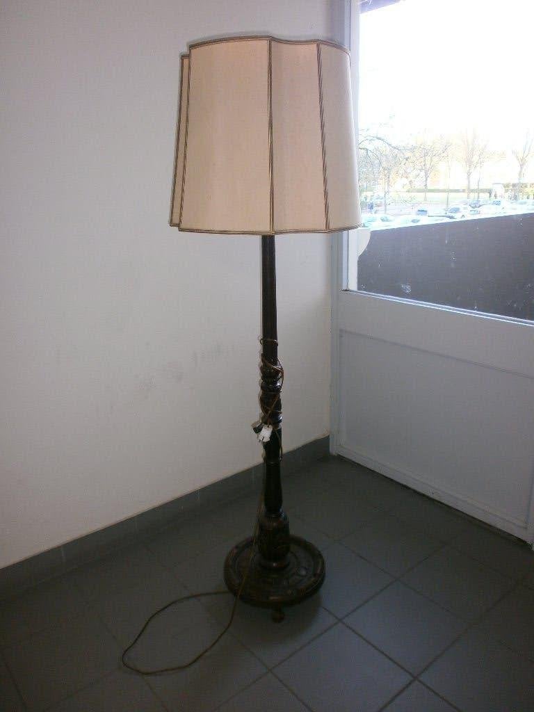 Houten staande lamp met gesneden relief inclusief kap, Huis en Inrichting, Ophalen, Gebruikt, Overige fittingen, 150 tot 200 cm
