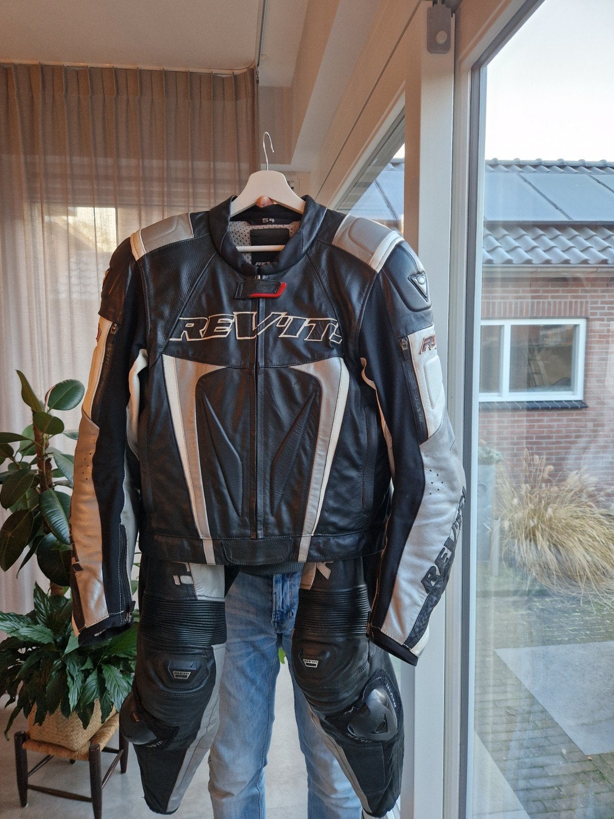 Revit 2-delig leren motorpak maat 54, Ophalen