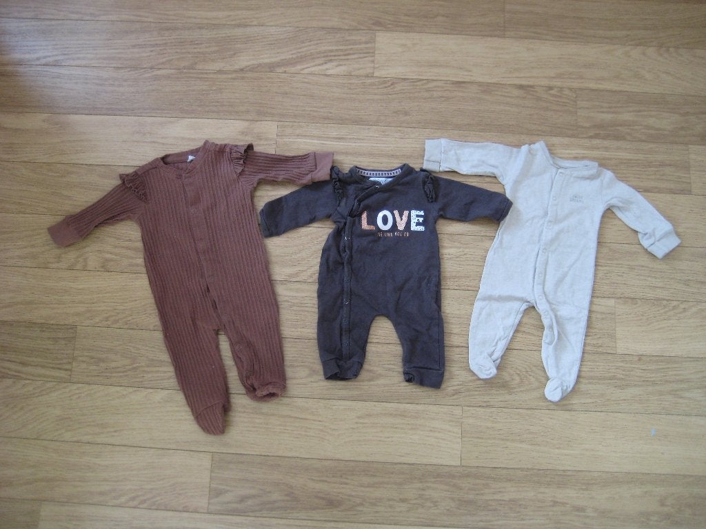 Babypakjes maat 56 2x bruin+1x beige Dirkje Zeeman, Gebruikt, Jongetje of Meisje, Dirkje, Ophalen of Verzenden