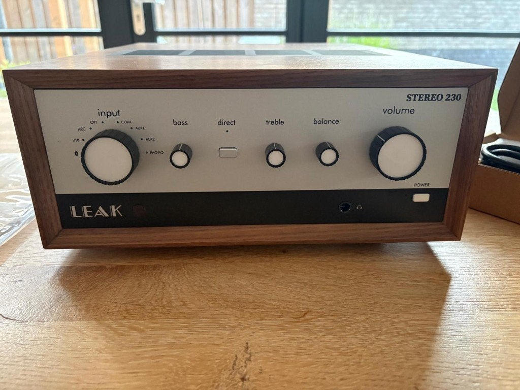 Leak Stereo 230 walnoot —  nieuw, Audio, Tv en Foto, Versterkers en Receivers, Overige merken, Nieuw, Ophalen of Verzenden, 60 tot 120 watt