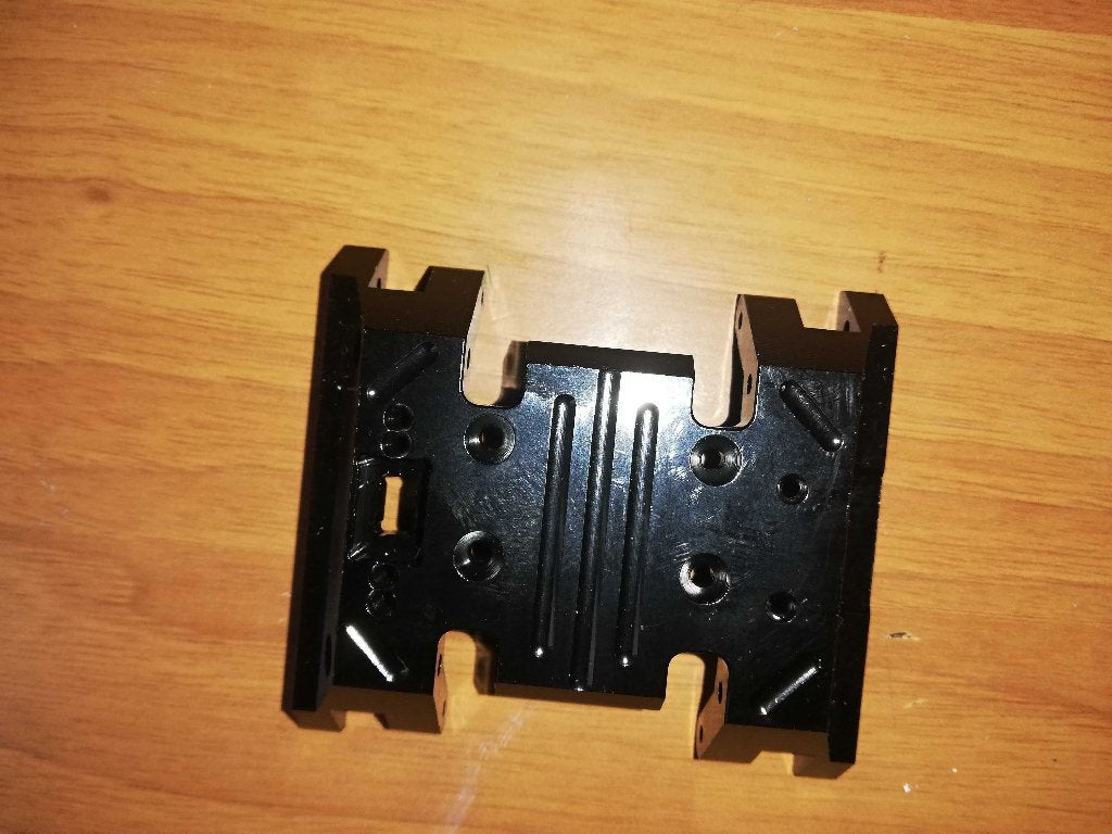 bodemplaat skid plate auto onderdeel, Ophalen of Verzenden, Nieuw, Overige schalen, Onderdeel