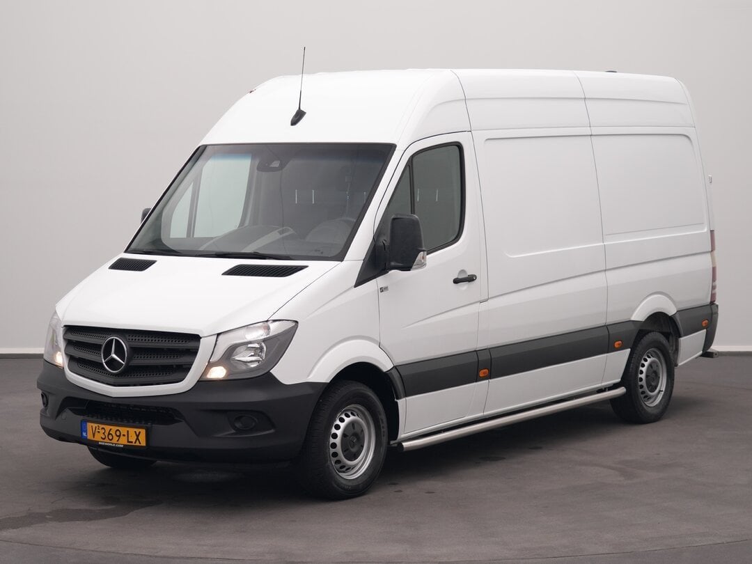 Mercedes Sprinter 311 CDI 4X2 Gesloten bestelwagen L2H2 Airc, Auto's, Bestelauto's, Gebruikt, Euro 6, 2000 kg, Wit