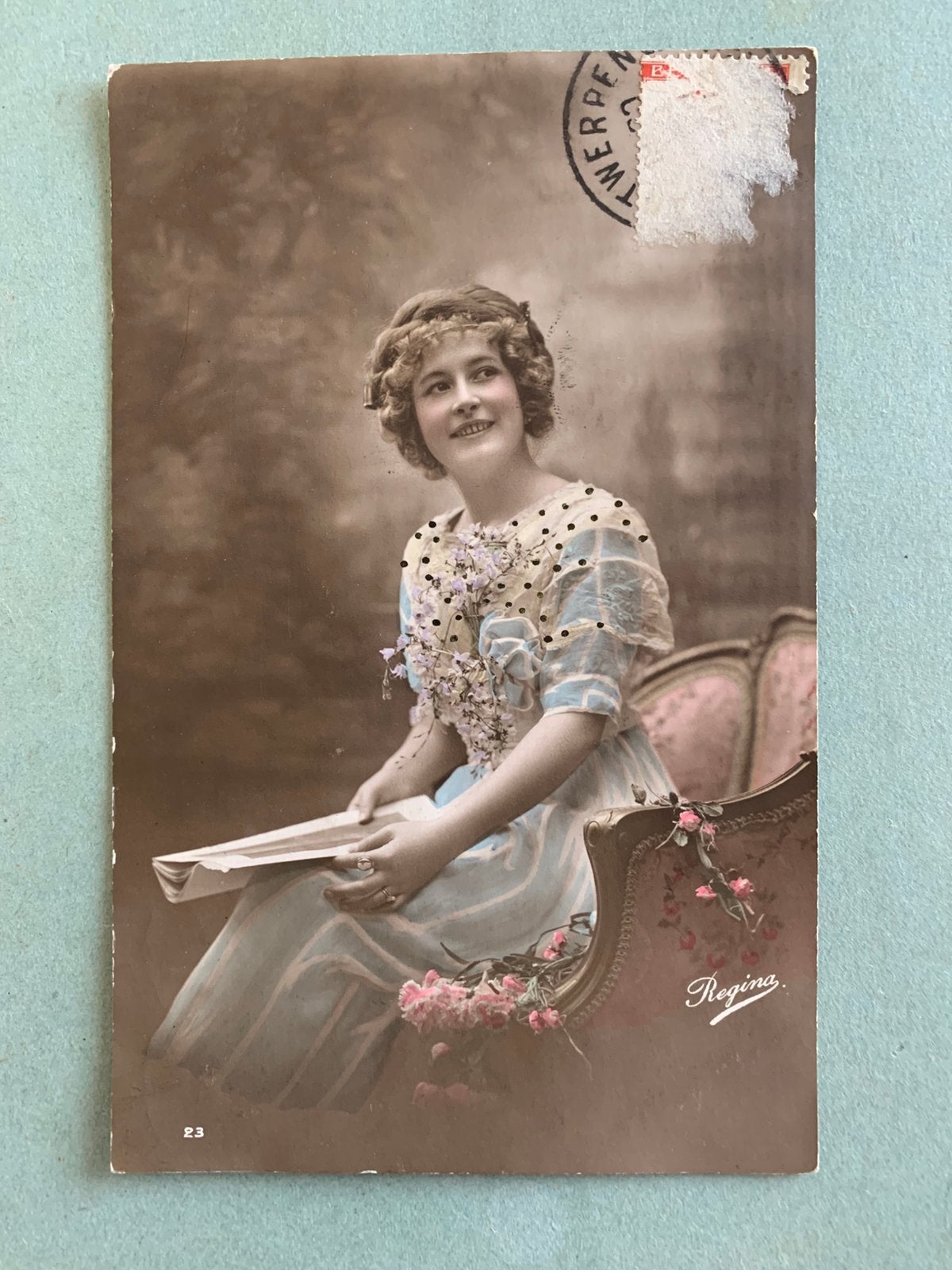 1913 Dame in blauwe jurk, Ophalen of Verzenden, Voor 1920, Gelopen, Overige thema's