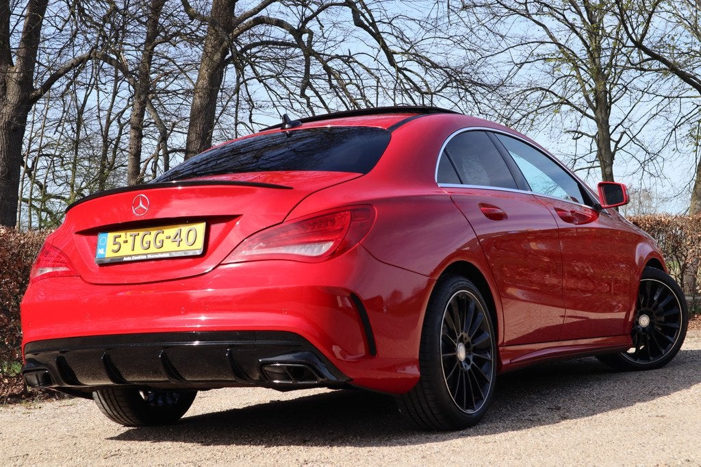 Mercedes-Benz CLA-Klasse 180 AMG | CLA 45 Look | Panoramadak, Auto's, Voorwielaandrijving, CLA, Gebruikt, 4 cilinders