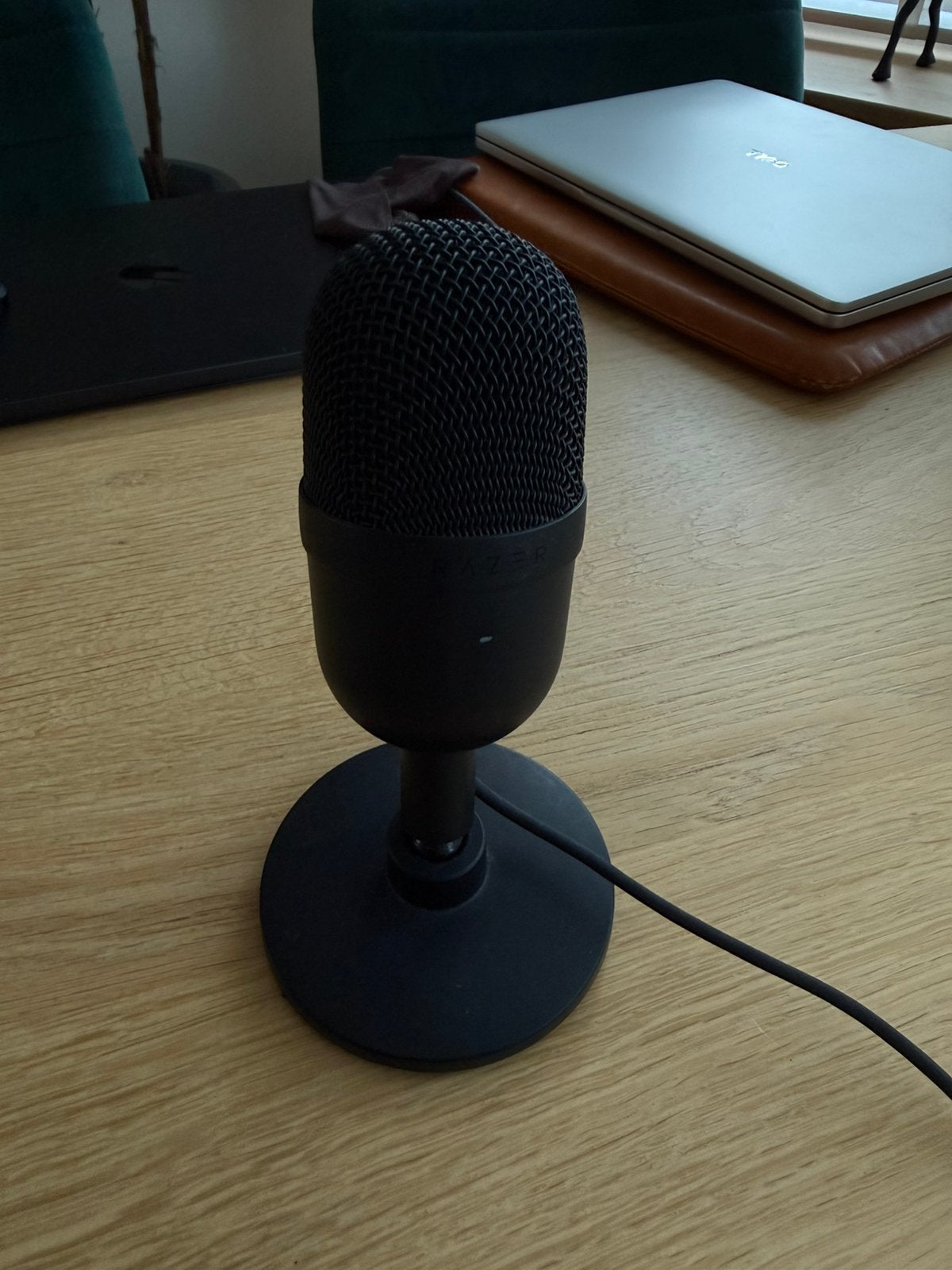 Razer Seiren Mini USB Microfoon | Zwart | Met standaard, Ophalen of Verzenden, Zo goed als nieuw, Studiomicrofoon