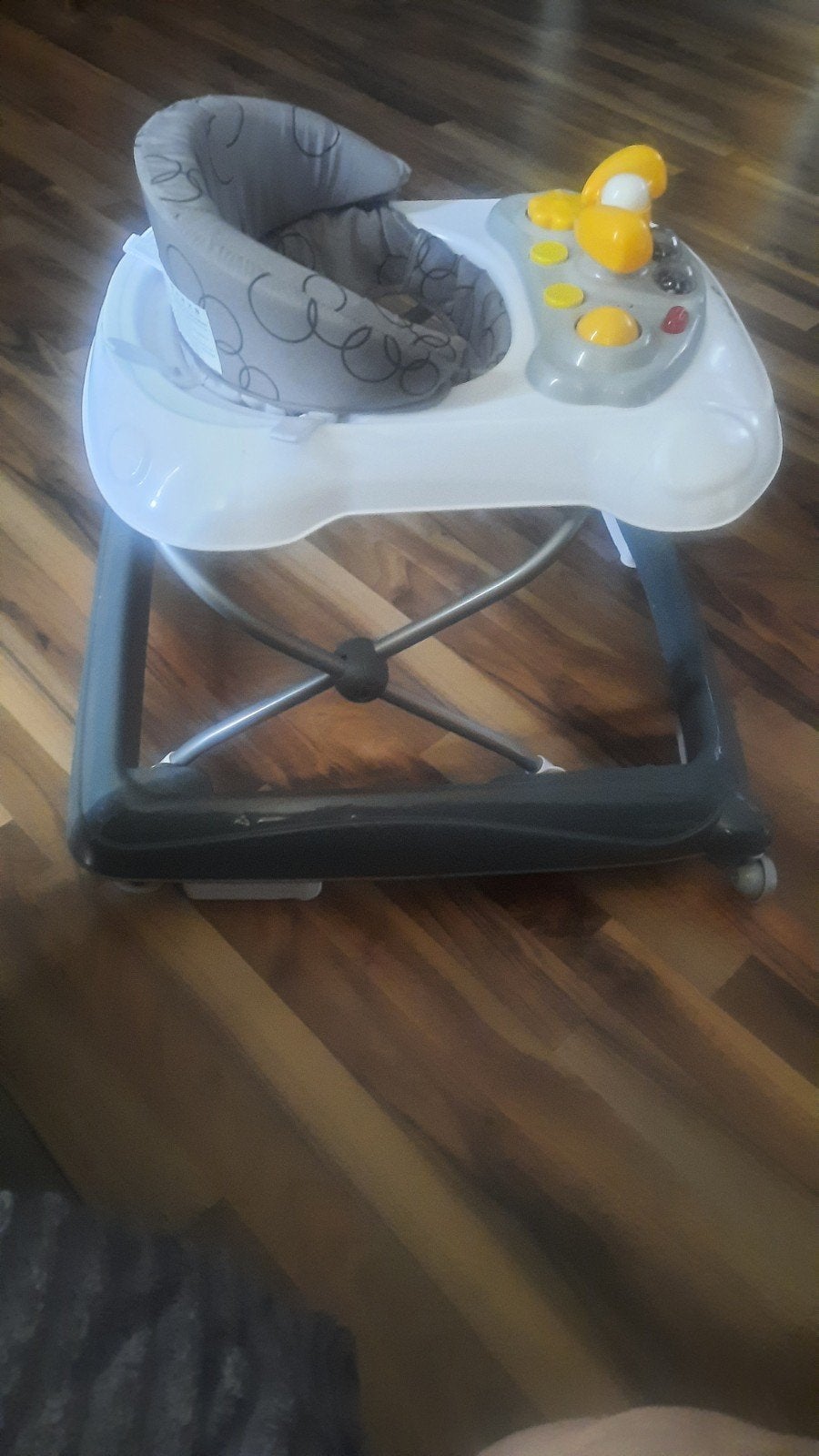 Qute Babywalker - Loopstoel met speelblad, Ophalen of Verzenden, Zo goed als nieuw