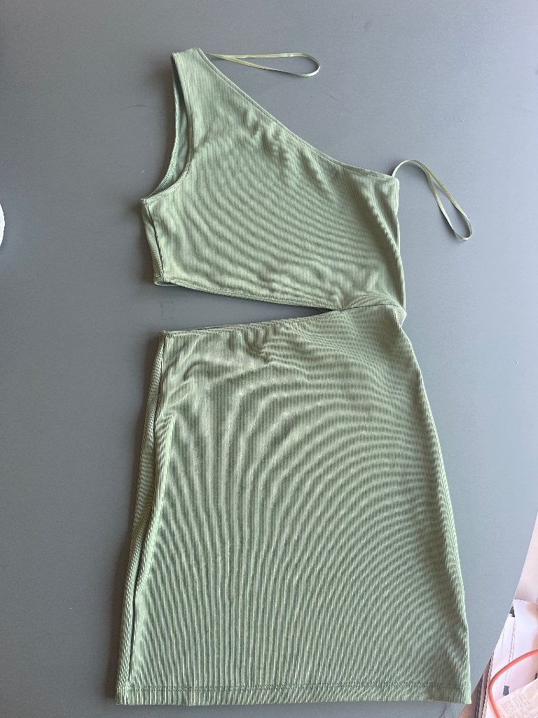 Pull&Bear geribbelde mini jurk met cut-out, maat S, Pull&Bear, Ophalen of Verzenden, Zo goed als nieuw, Maat 36 (S)