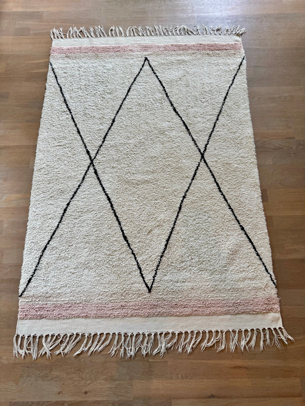 Tapis Petit vloerkleed crème/roze/zwart 120x170 cm, Gebruikt, Scandinavisch Hugge, 100 tot 150 cm, Ophalen of Verzenden