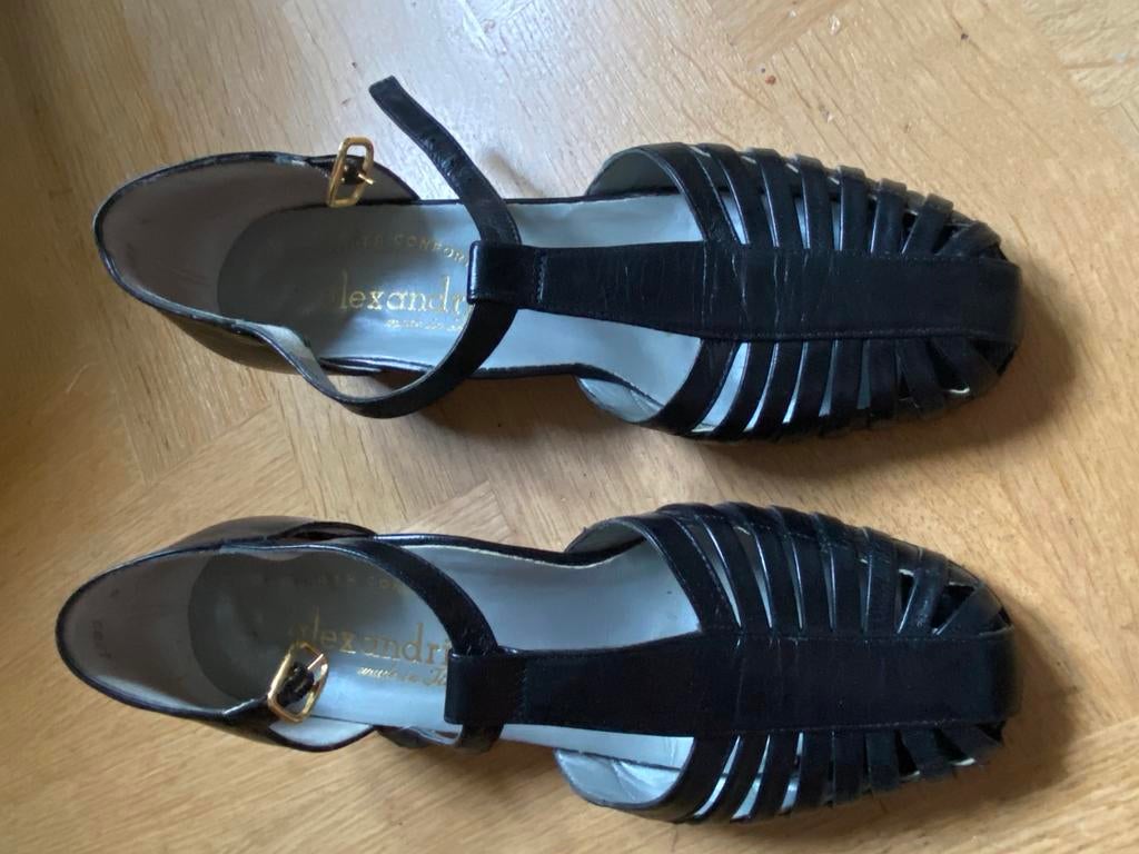 Alexandria Italiaanse damesschoen, Kleding | Dames, Schoenen, Ophalen of Verzenden, Zo goed als nieuw, Sneakers of Gympen