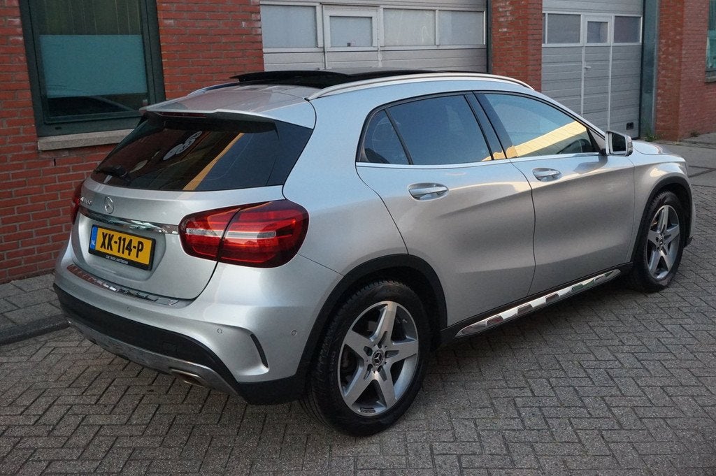 Mercedes-Benz GLA-klasse 180 Business Solution AMG, Auto's, Mercedes-Benz, Gebruikt, 4 cilinders, 715 kg, 122 pk