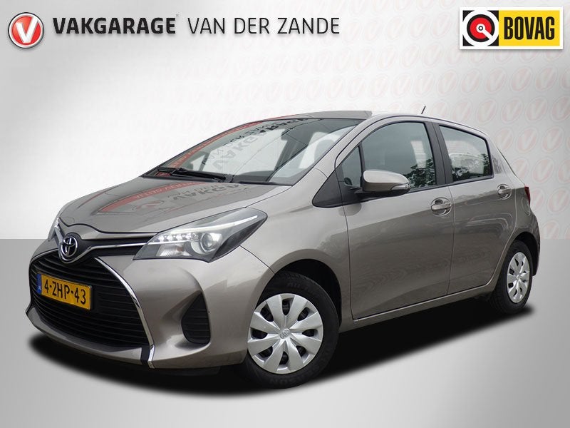 Toyota Yaris 1.0 VVT-i Aspiration Camera, Airco, Trekhaak!, Voorwielaandrijving, Start-stop-systeem, Bruin, 730 kg