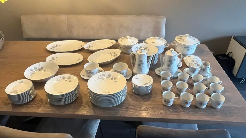 Servies set  hutschenreuter, Antiek en Kunst, Antiek | Servies compleet, Ophalen