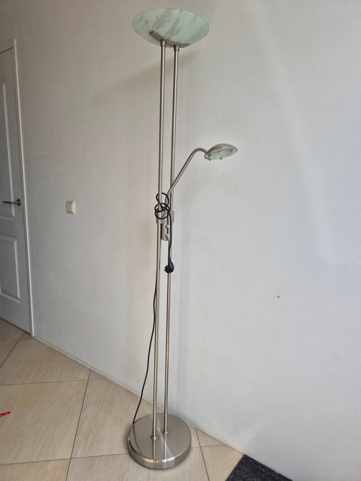 Staande lamp uplighter en leeslamp, Huis en Inrichting, Lampen | Vloerlampen, Ophalen, Gebruikt, Glas, 150 tot 200 cm