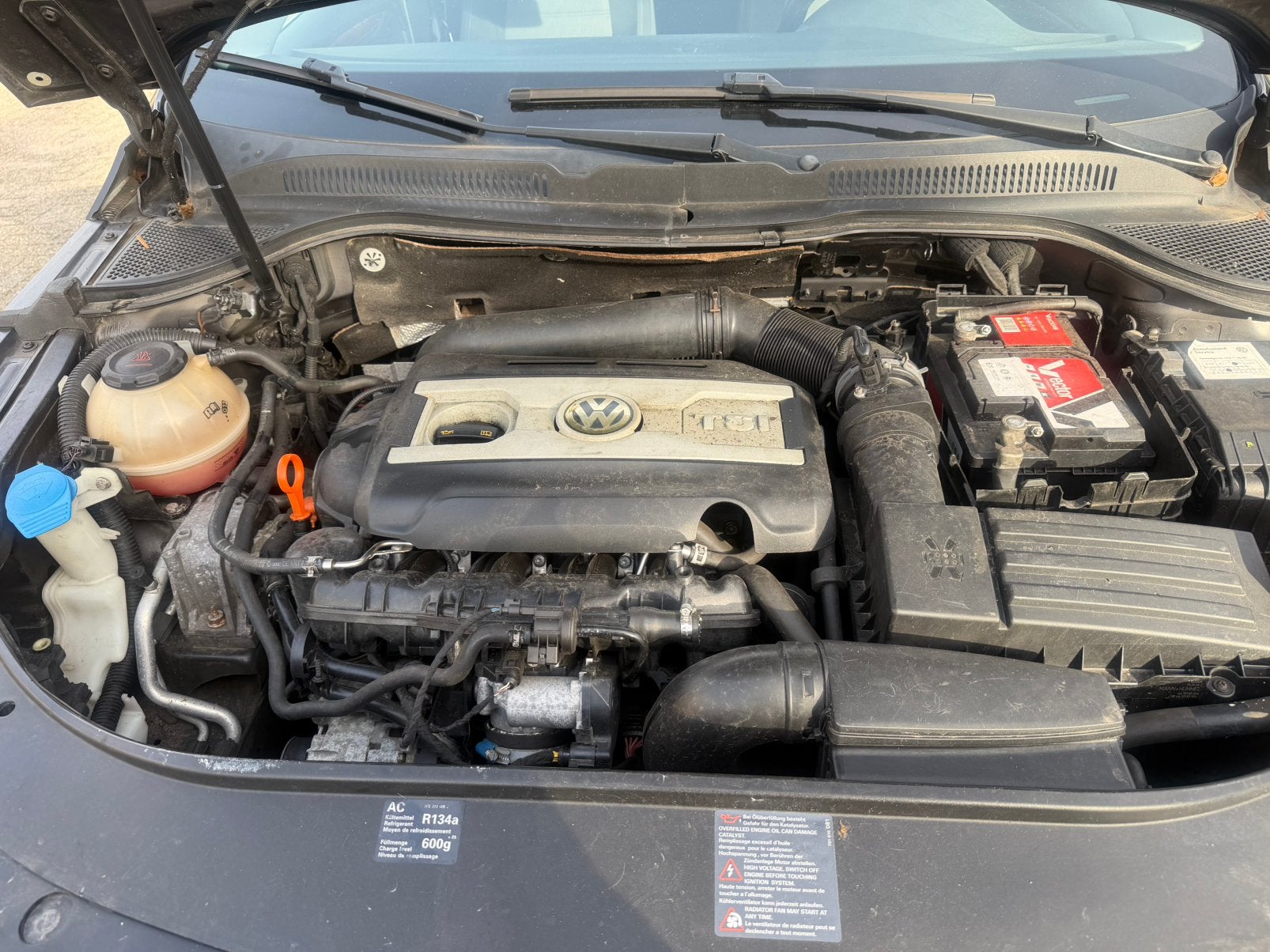 Volkswagen Passat 1.8 TSI 118KW CC 2008 Bruin defect motor !, Auto's, Zwart, 4 cilinders, Bruin, Origineel Nederlands
