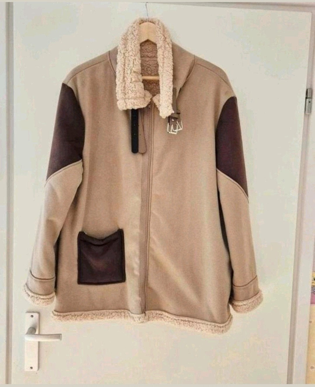 Nieuwe Jas met teddy voering maat XL. Okselmaat 56 cm, Ophalen of Verzenden, Nieuw, Maat 46/48 (XL) of groter, Bruin