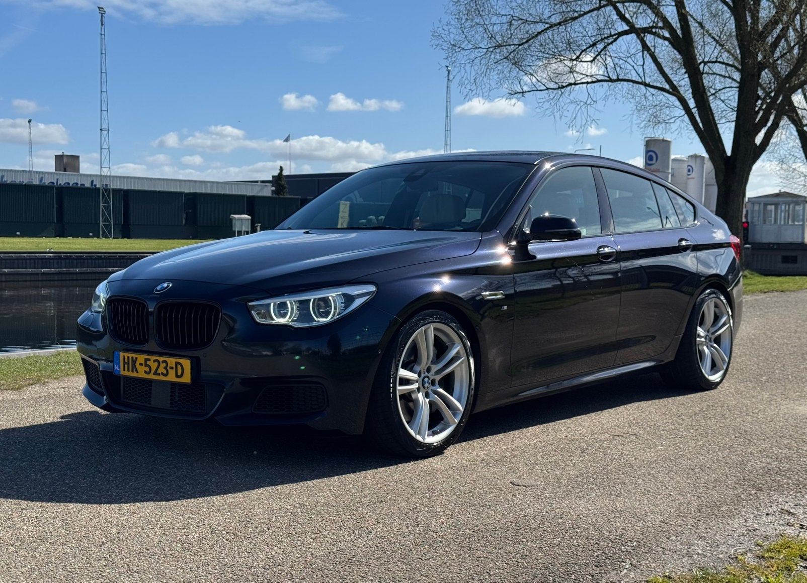 BMW 5-Serie GT 550I High Executive | M-Sport, B&O, HUD, 360C, Automaat, Achterwielaandrijving, 8 cilinders, 4395 cc