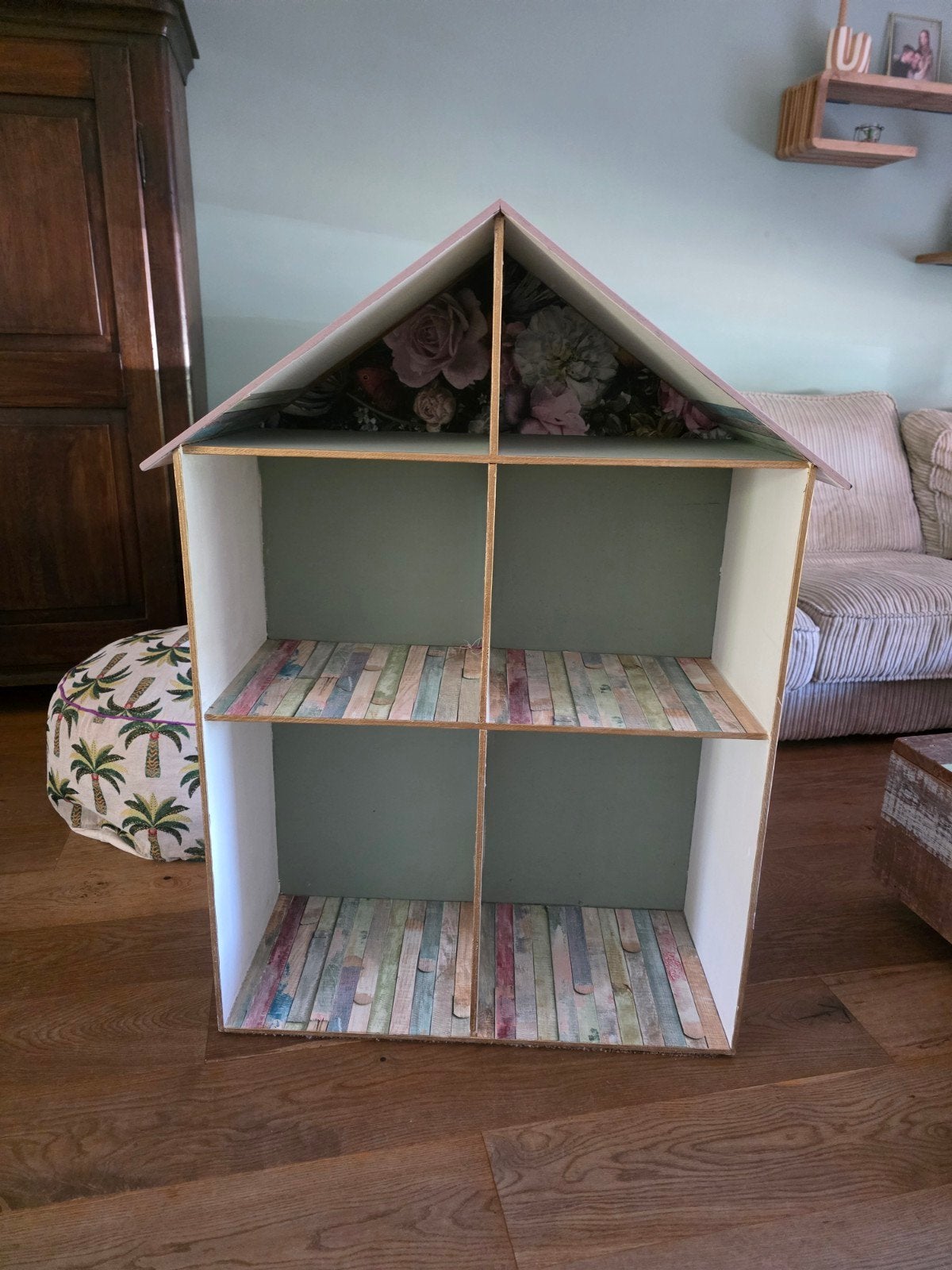 Houten poppenhuis met bloemmotief., Ophalen, Gebruikt, Poppenhuis