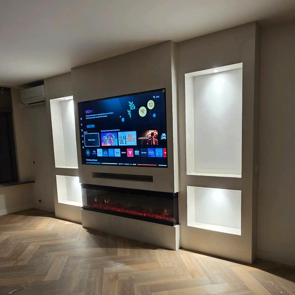 Moderne Cinewall met geïntegreerde haard en opbergruimte, Overige materialen, 200 cm of meer, Modern, Strak, Design, Ophalen of Verzenden