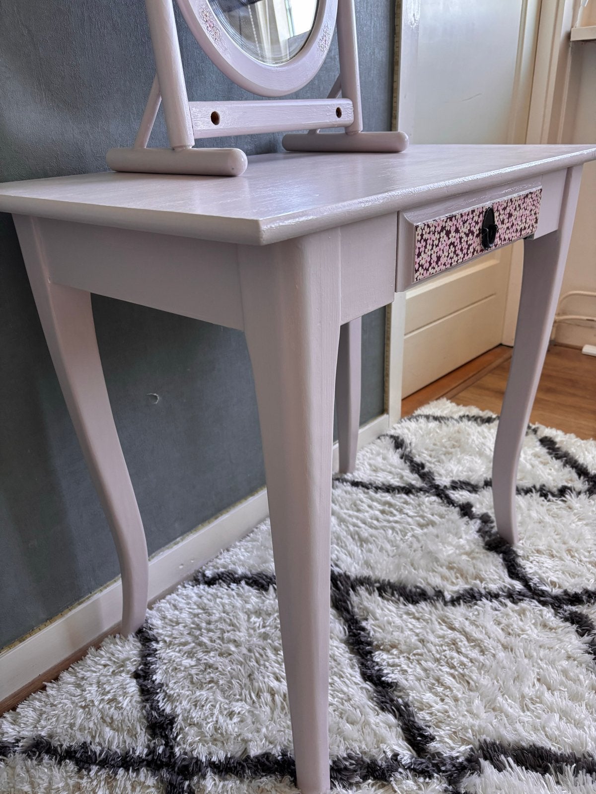 Vintage, gepimpt bureau/kaptafel met spiegel, Ophalen, Zo goed als nieuw, Tafel