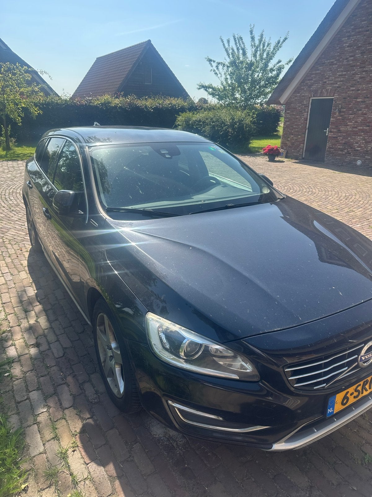 Volvo V60 D6 215pk Plug-in Hybrid 2013 Zwart, Auto's, Automaat, 1849 kg, 1800 kg, Zwart
