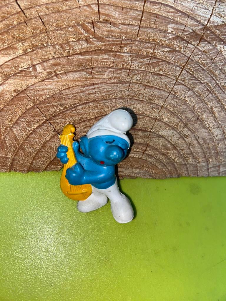 Smurfen smurf met gele luit, Verzamelen, Smurfen, Ophalen of Verzenden, Gebruikt, Verschillende Smurfen