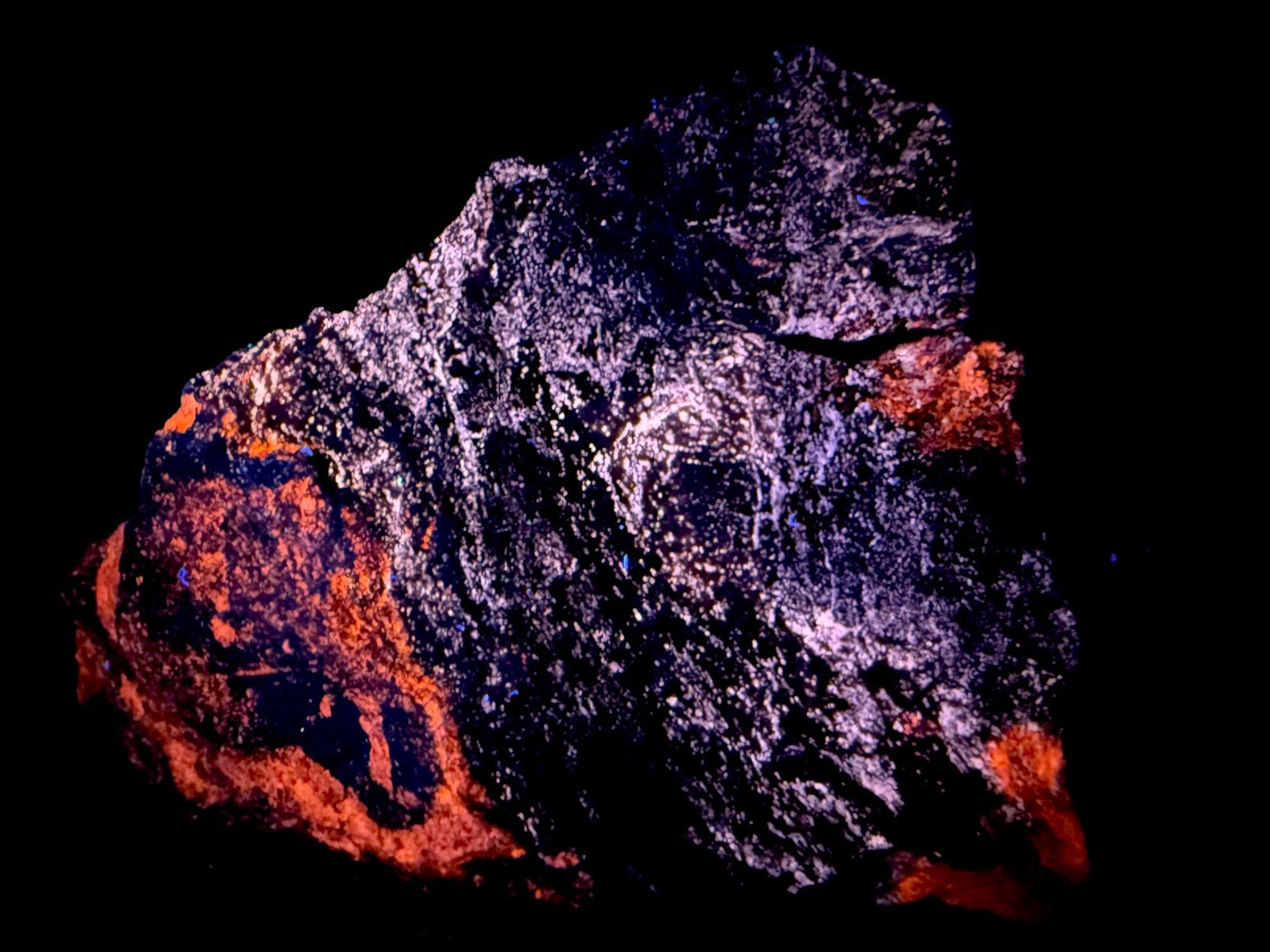 Fluorescerend Johnbaumite calciet, jakobsberg, zweden., Ophalen of Verzenden
