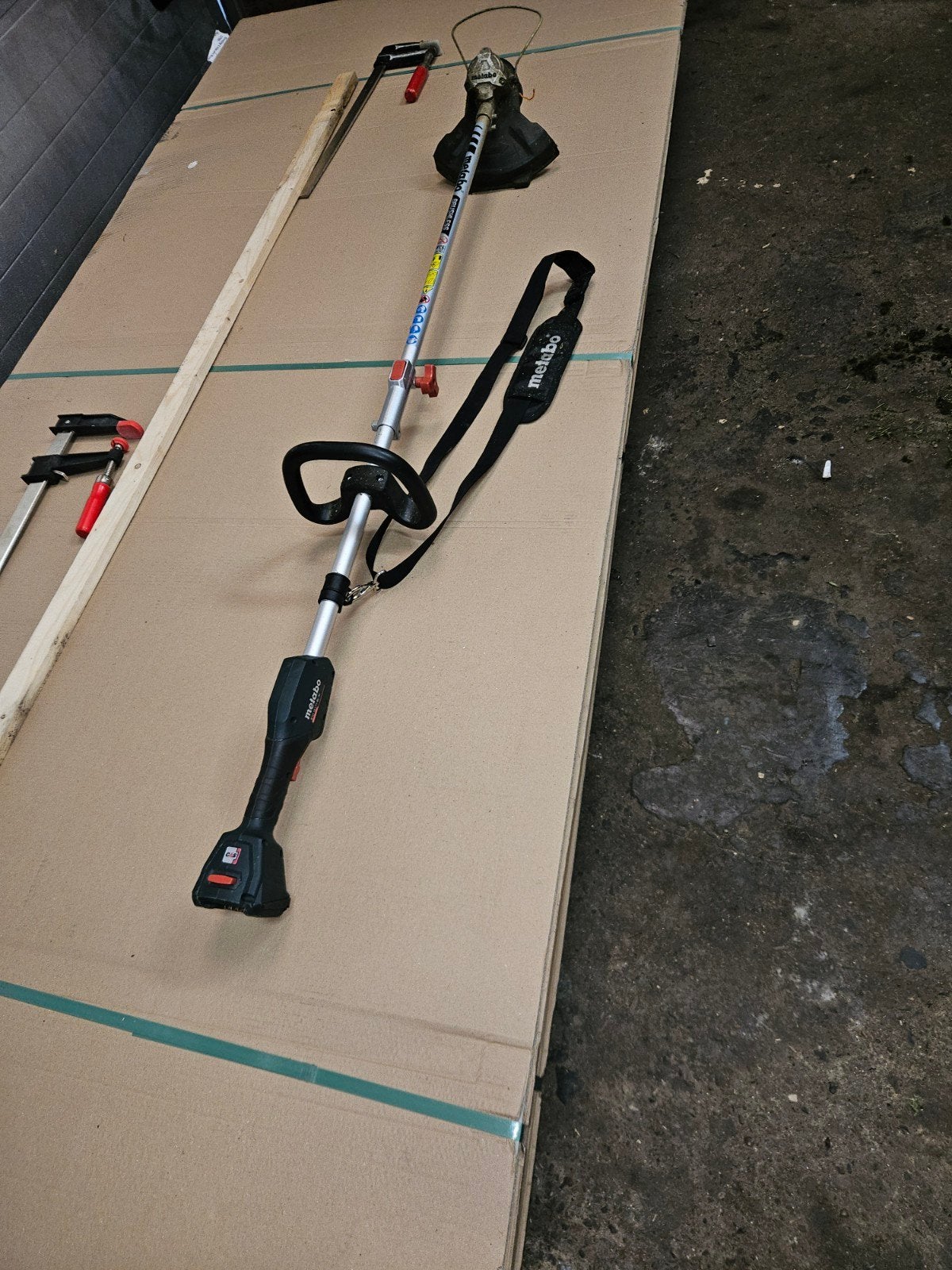 Metabo bosmaaier op accu 18 volt, Tuin en Terras, Ophalen, Accu