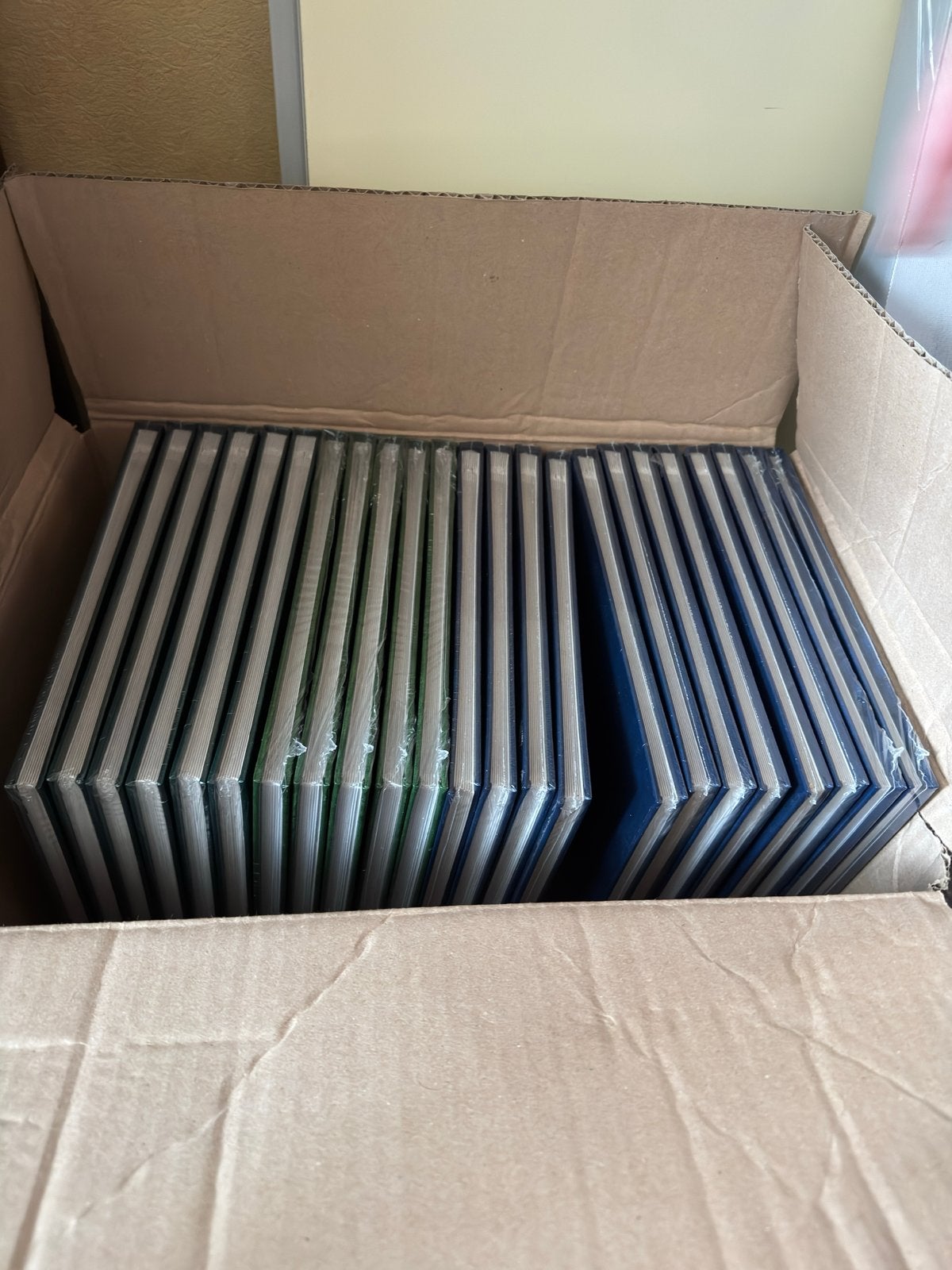 50 Nieuwe verzamelalbums voor postzegels - Diverse kleuren, Ophalen of Verzenden, Verzamelalbum