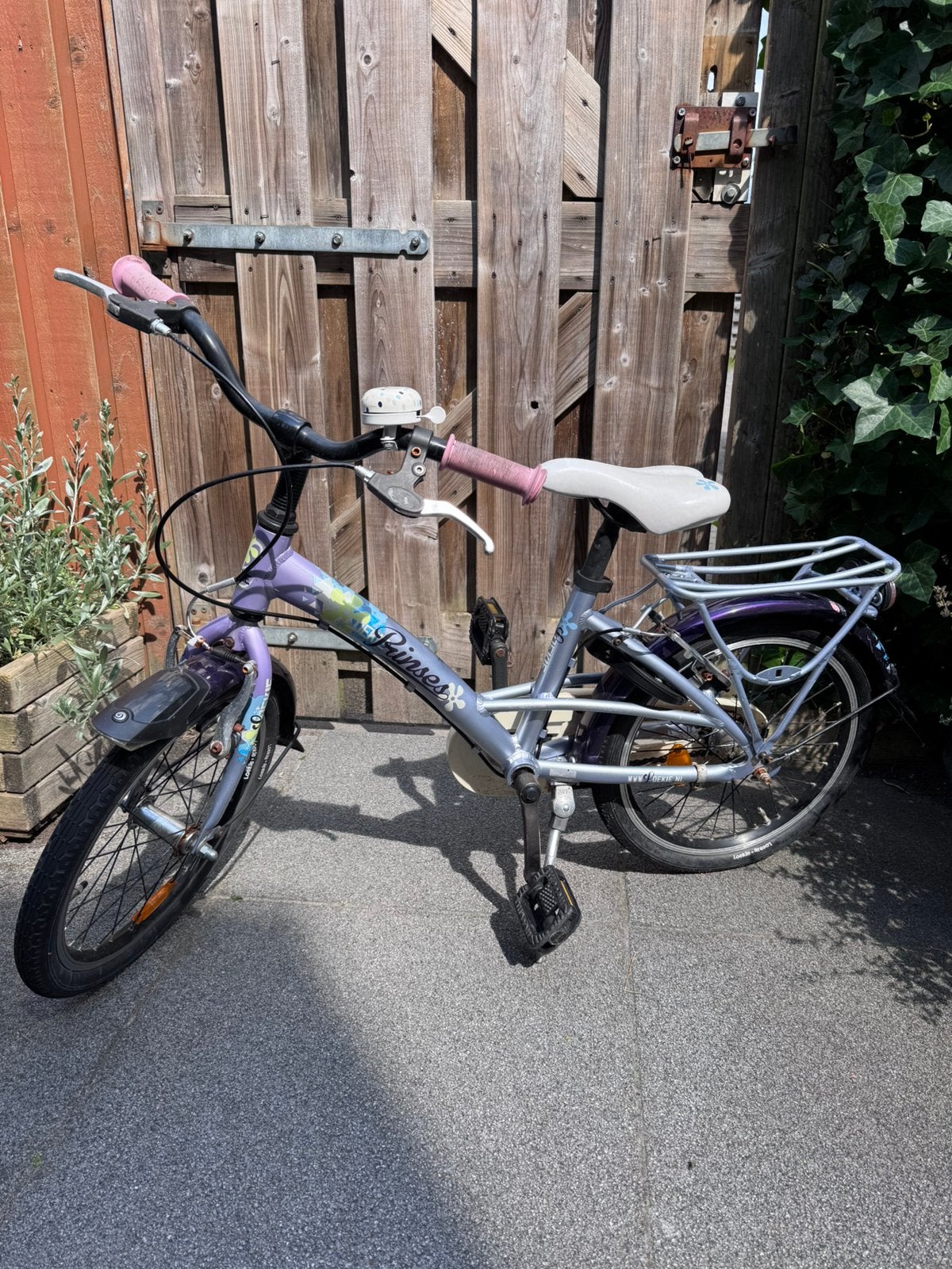 Loekie kinderfiets, Ophalen, Gebruikt, 18 inch