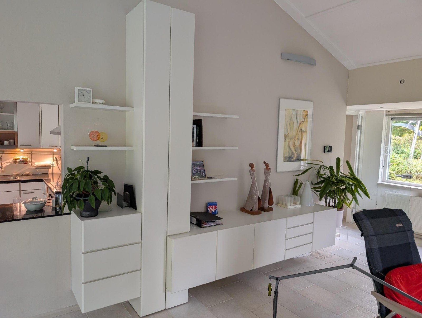 Witte design wandkast van Banz Bord, Ophalen, Overige materialen, 250 tot 300 cm, Gebruikt