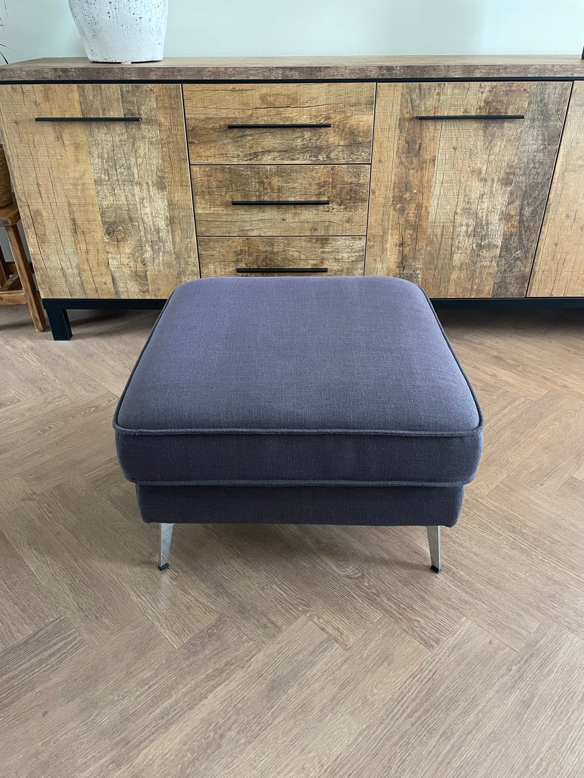Hocker/poef van Pronto, zo goed als nieuw, antraciet/grijs, Huis en Inrichting, Ophalen, Zo goed als nieuw, Stof, 50 tot 75 cm