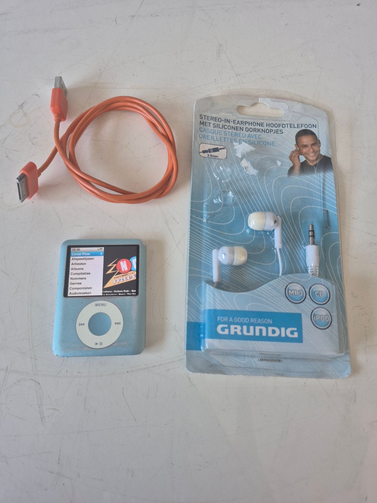iPod Nano 4e generatie blauw met oplaadkabel en oortjes, Audio, Tv en Foto, Gebruikt, Blauw, Ophalen of Verzenden, Nano