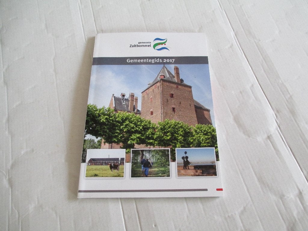 gemeentegids 2017 gemeente zaltbommel, Ophalen of Verzenden, Zo goed als nieuw