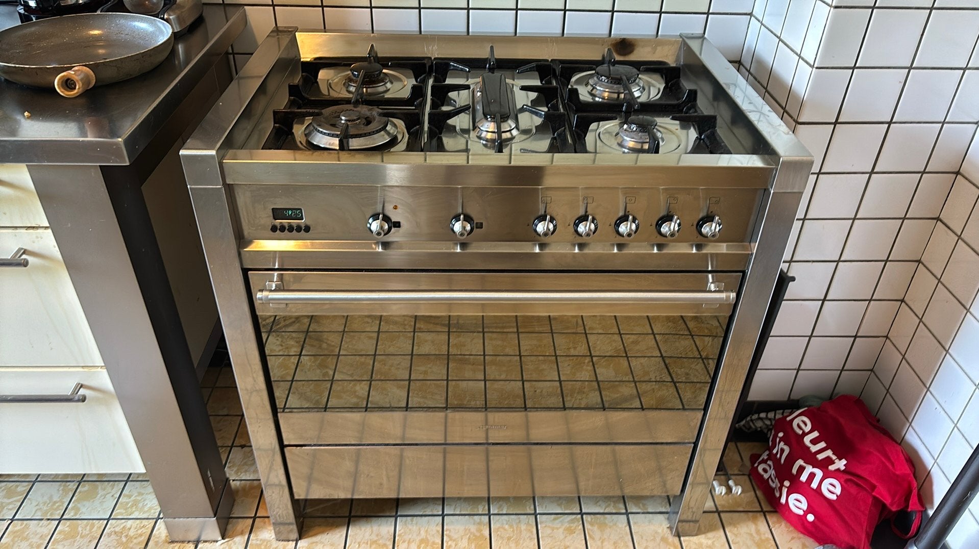 Smeg groot 5 pits gasfornuis, Witgoed en Apparatuur, Fornuizen, Ophalen, Gebruikt, Hete lucht, 60 cm of meer