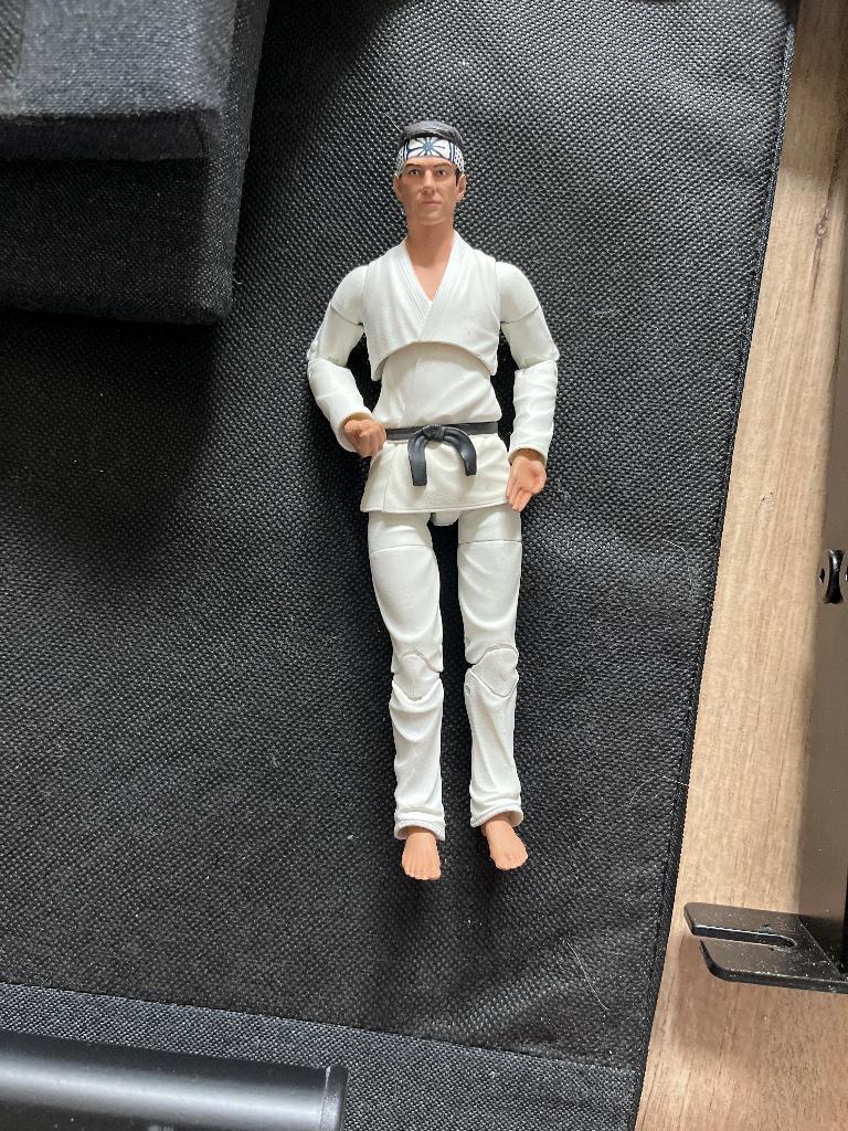 Cobra Kai actiefiguren, Ophalen, Nieuw