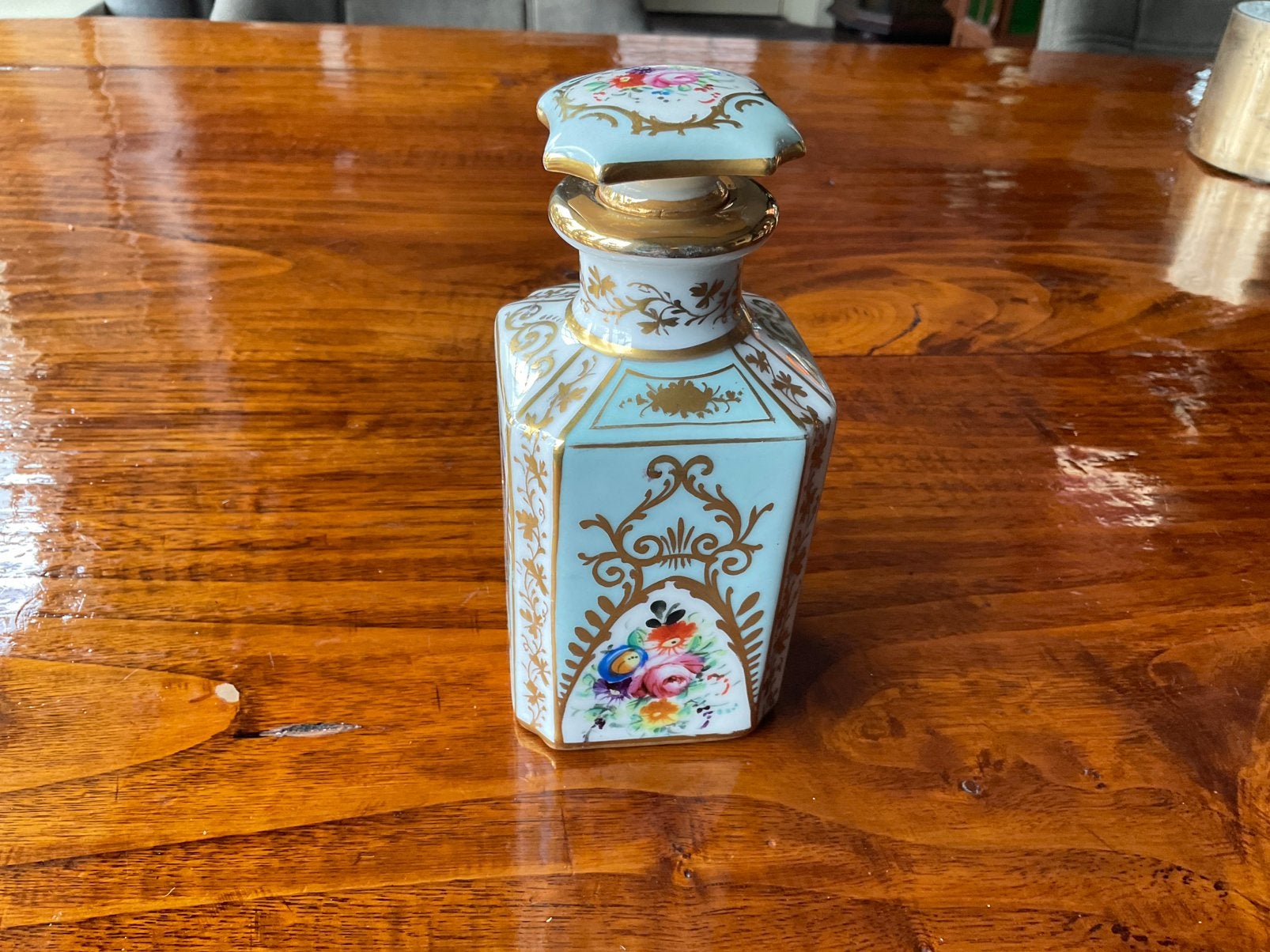 Antiek porcelene parfum flesje, Antiek en Kunst, Ophalen of Verzenden