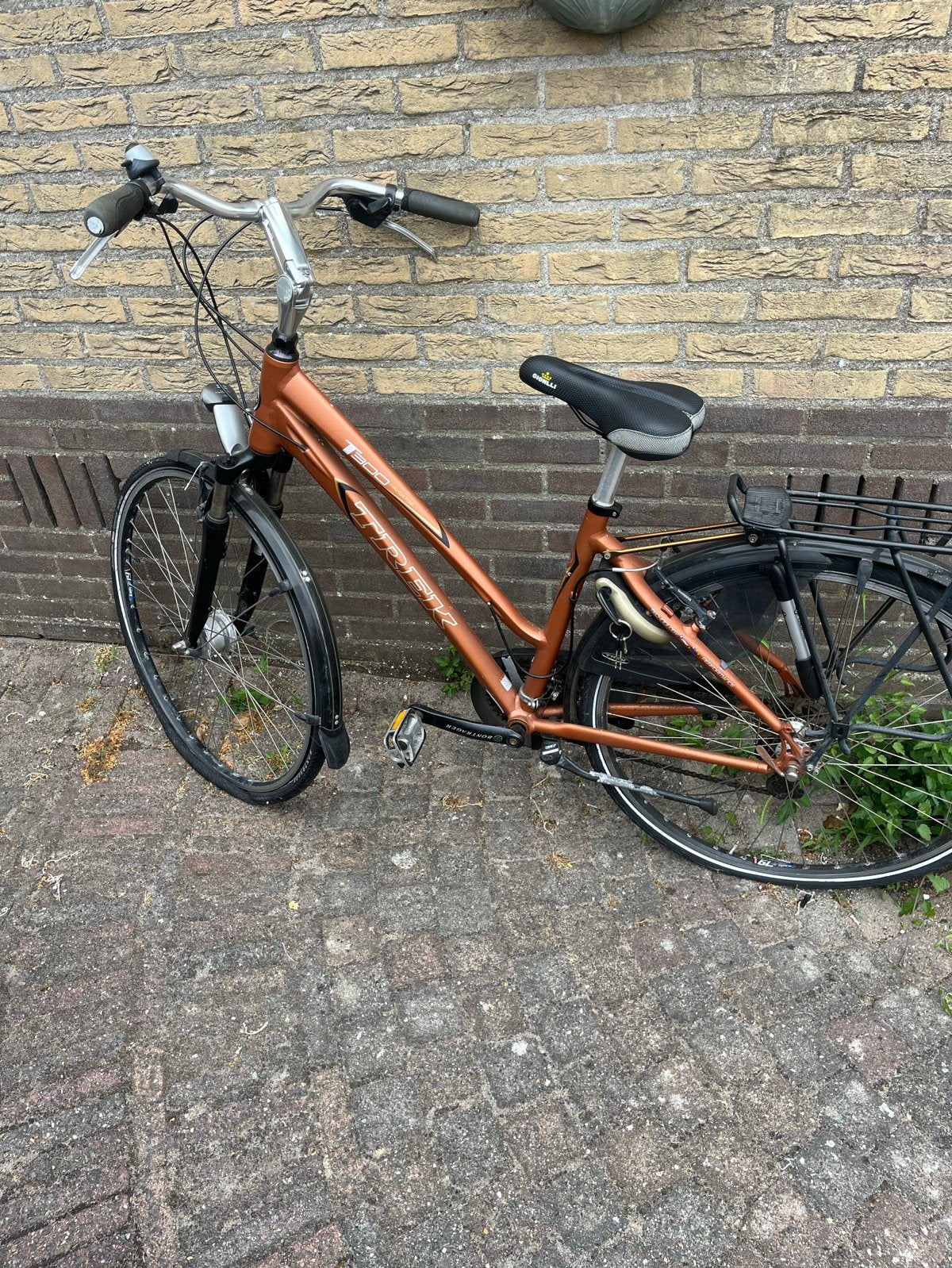 Comfortabele hangstoel met kussen, Huis en Inrichting, Stoelen, Zo goed als nieuw, Eén, Metaal, Zwart, Ophalen of Verzenden