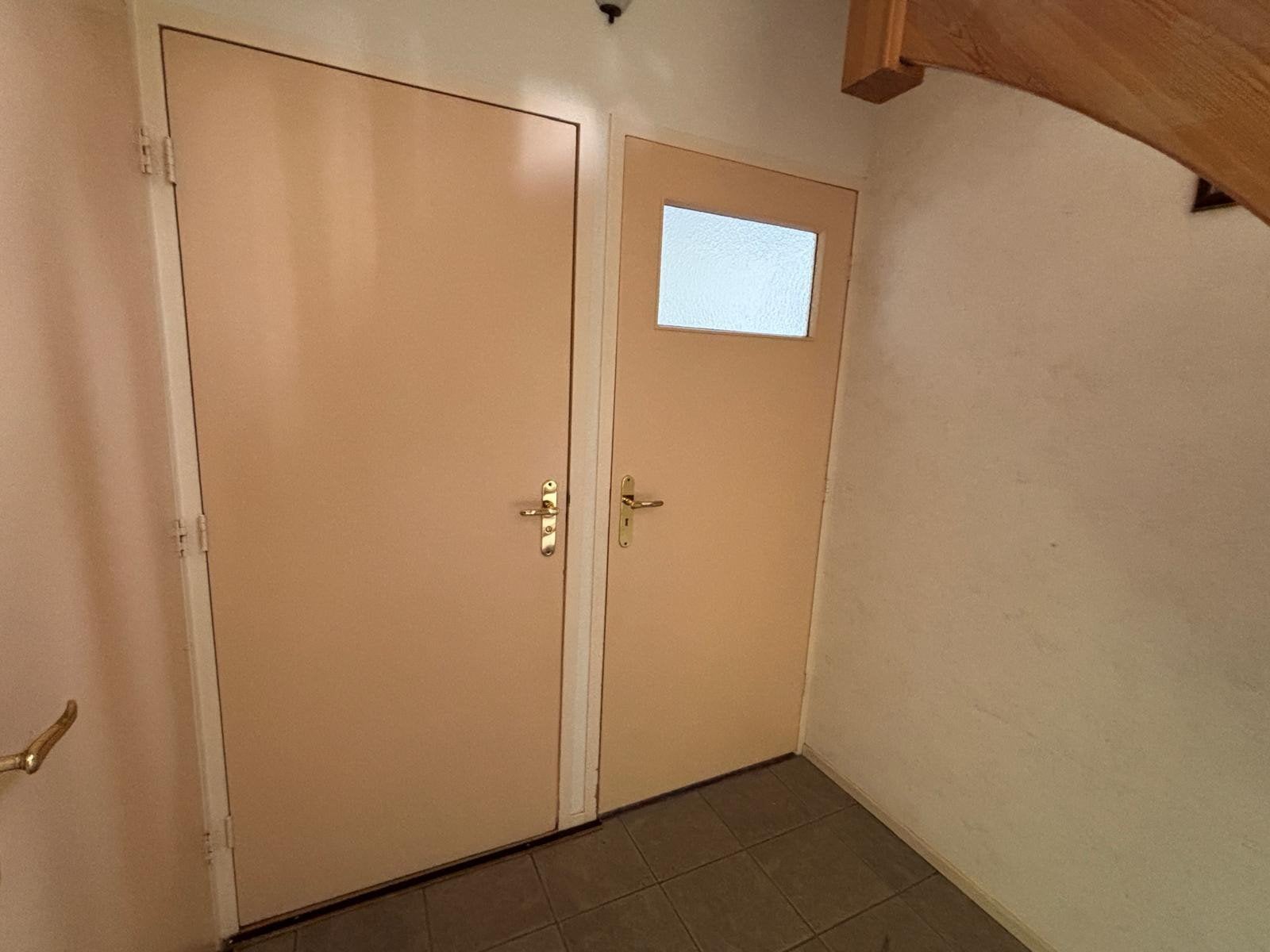 binnen deuren, Huizen en Kamers, Kamers te huur